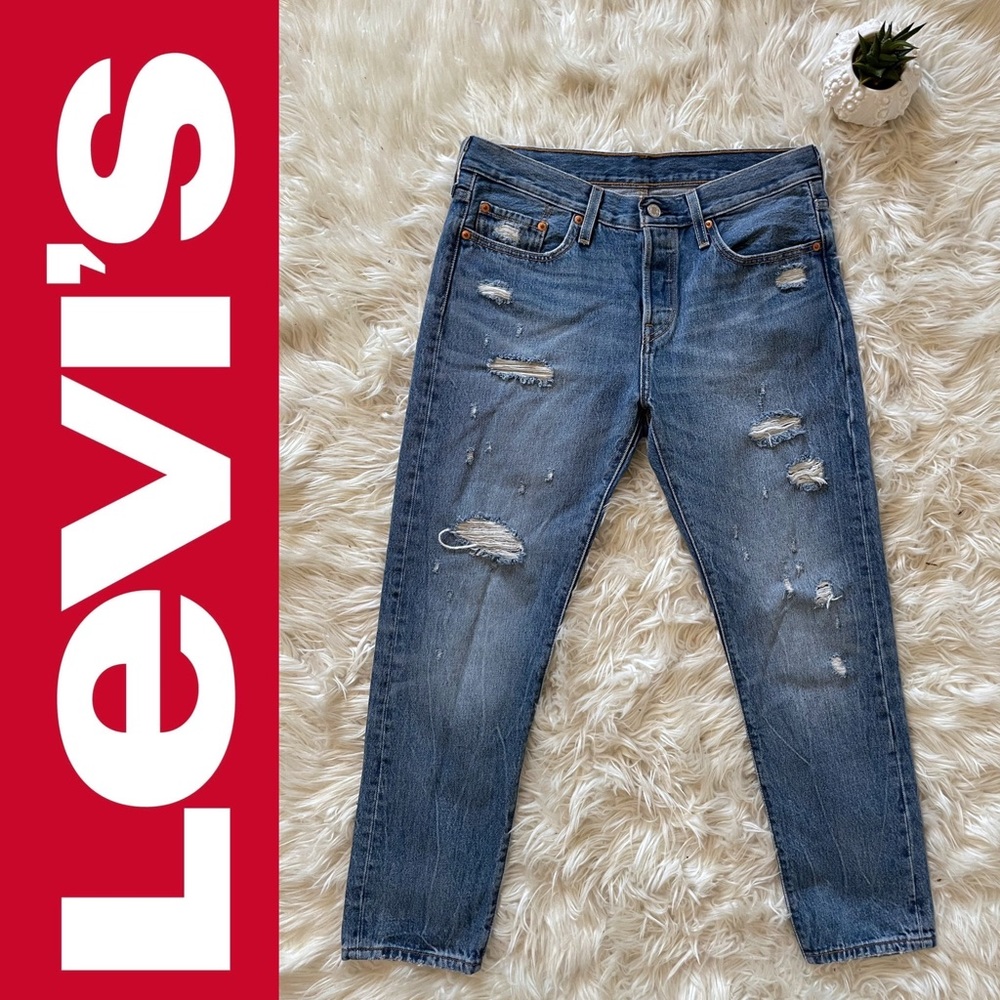 LEVI’S 501 T distressed red tab boyfriend style medium wash jeans 29Wx28L
